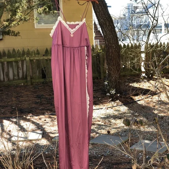 SOLD Vintage 1970s NOS Deadstock Vassarette Purple Lace Faux Wrap Nightie Dress - Picture 4 of 5